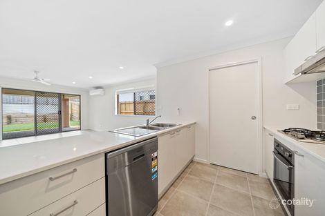 Property photo of 27 Sugar Maple Place Park Ridge QLD 4125