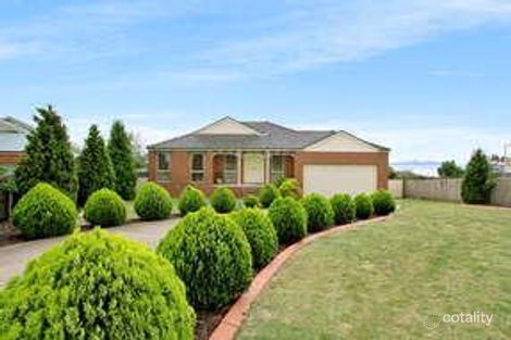 19 Balmoral Gdns, Leopold, VIC 3224