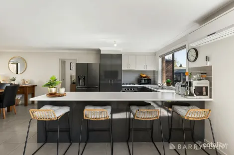 Property photo of 24 Emary Court Yarra Glen VIC 3775