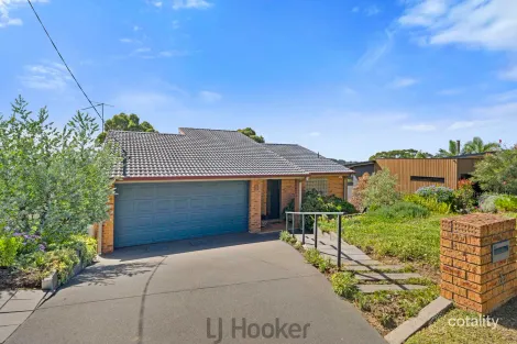 3 Ealing Cres, Fishing Point, NSW 2283