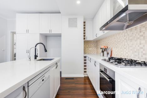 Property photo of 67 Camelot Drive Glen Waverley VIC 3150