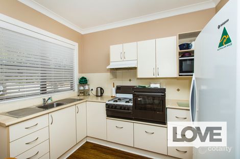 Property photo of 21 York Crescent Belmont North NSW 2280