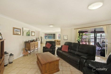 Property photo of 19 Rosnay Court Banora Point NSW 2486