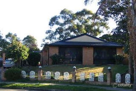 1 Greenwich Cl, St Johns Park, NSW 2176