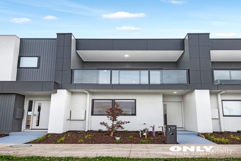 17 Vera Cl, Clyde North, VIC 3978