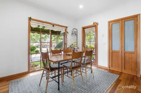 Property photo of 7 Sittella Drive Berwick VIC 3806