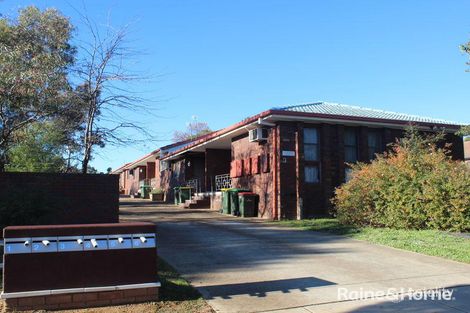 4/3 Nordlingen Dr, Tolland, NSW 2650