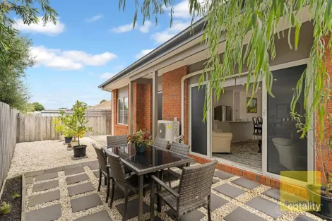 Property photo of 2/19 Dalyston Street Grovedale VIC 3216