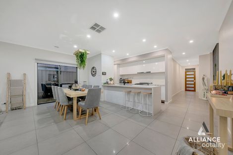 Property photo of 5 Earlington Drive Wollert VIC 3750