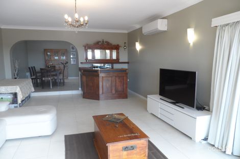 Property photo of 8 Hilltop Drive Loxton SA 5333