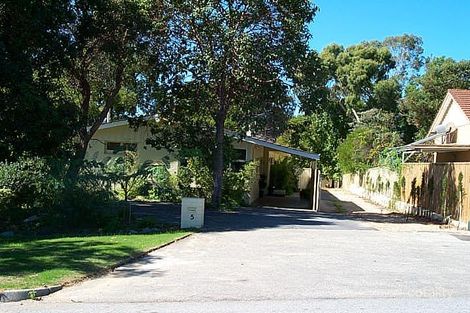 Property photo of 5 Kenmure Avenue Ashfield WA 6054