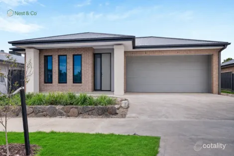 17 Bloodwood St, Kalkallo, VIC 3064