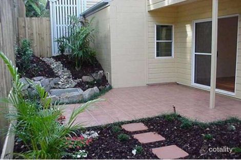 Property photo of 2/11 Glassey Street Red Hill QLD 4059