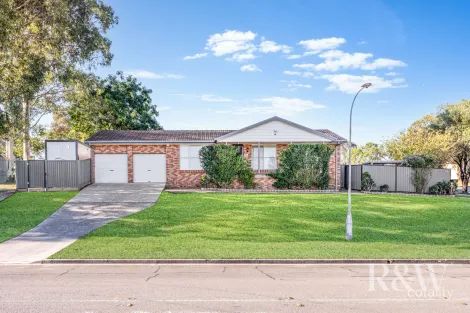 Property photo of 22 Lagonda Drive Ingleburn NSW 2565