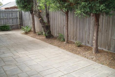 Property photo of 2/644 Centre Road Bentleigh East VIC 3165