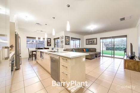Property photo of 37 Monica Drive Drouin VIC 3818