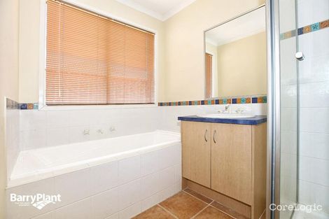 Property photo of 22 Parramatta Walk Craigieburn VIC 3064