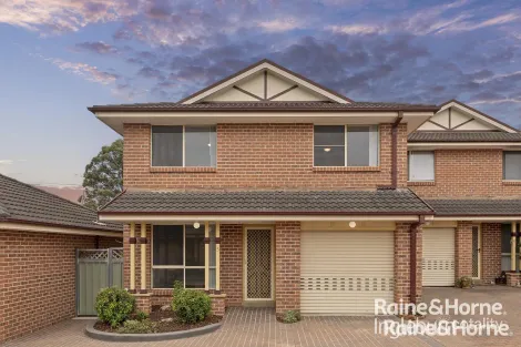 Property photo of 5/8 Sherack Place Minto NSW 2566