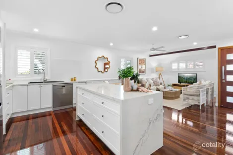 1a Maryborough Tce, Scarborough, QLD 4020