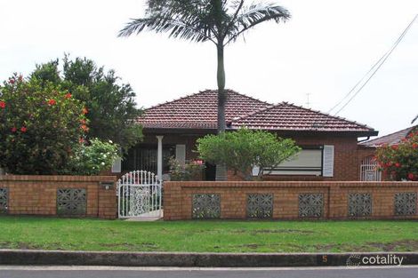 5 Blaxland Ave, Warrawong, NSW 2502