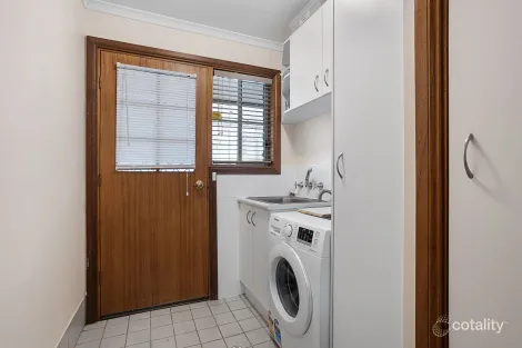 Property photo of 2/21 Flinders Avenue Port Lincoln SA 5606