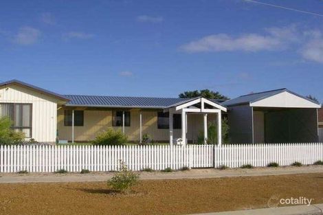 3 Walnut Gr, Castletown, WA 6450