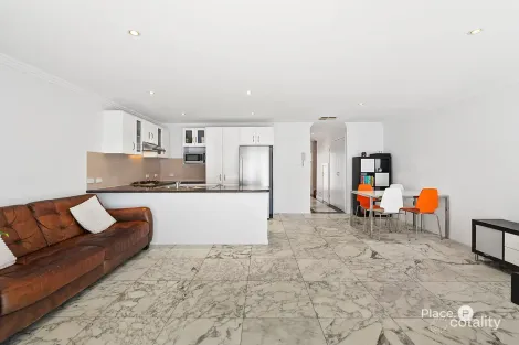 Property photo of 3/20 Nicklin Street Coorparoo QLD 4151