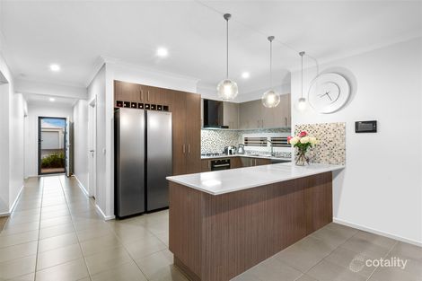 Property photo of 9 Rivoli Close Fraser Rise VIC 3336