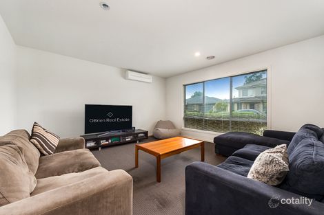 Property photo of 17 Bradford Drive Carrum Downs VIC 3201