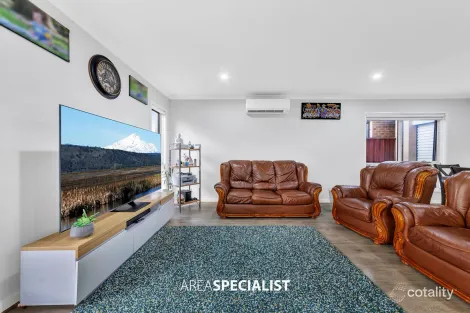 Property photo of 7 Undara Road Clyde North VIC 3978