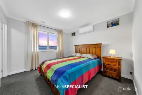 Property photo of 7 Undara Road Clyde North VIC 3978