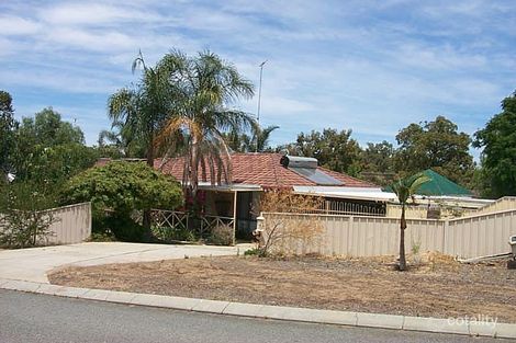 14 Simmons Loop, Parmelia, WA 6167