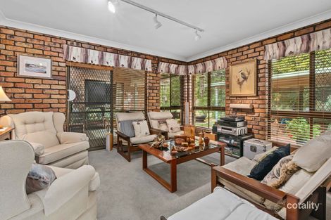 Property photo of 109 Cadogan Street Carindale QLD 4152