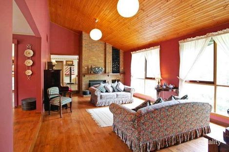 Property photo of 15 Manorwood Place Mitcham VIC 3132