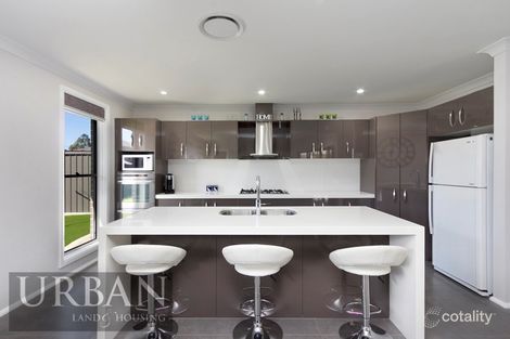 Property photo of 9 Faxon Close Colebee NSW 2761