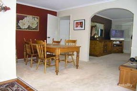 Property photo of 11 Chicquita Place Mill Park VIC 3082