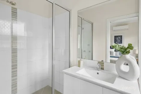 Property photo of 28 Yarra Crescent Kelso QLD 4815
