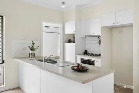 Property photo of 28 Yarra Crescent Kelso QLD 4815
