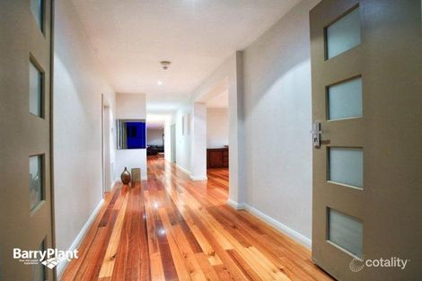 Property photo of 15 Lysterfield Drive Greenvale VIC 3059