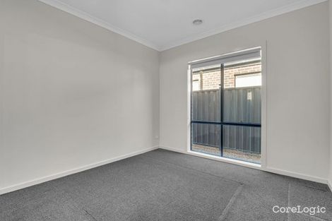 Property photo of 21 Graphite Crescent Wollert VIC 3750