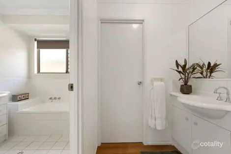 Property photo of 25 Laura Anne Drive Windaroo QLD 4207