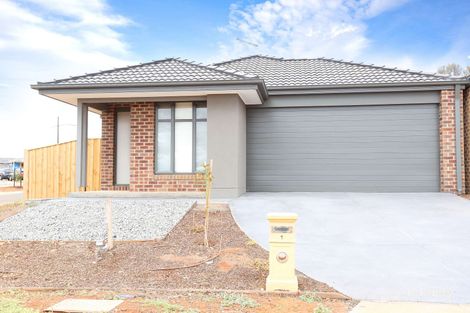 Property photo of 1 Blake Place Brookfield VIC 3338