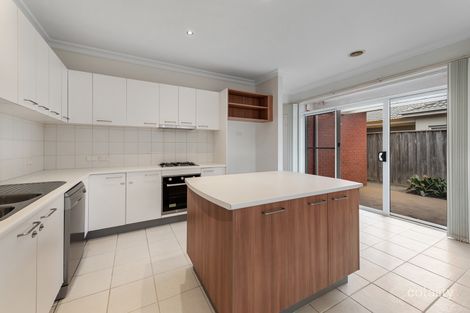 Property photo of 7 Crestview Close Roxburgh Park VIC 3064