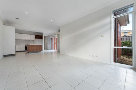 Property photo of 7 Crestview Close Roxburgh Park VIC 3064