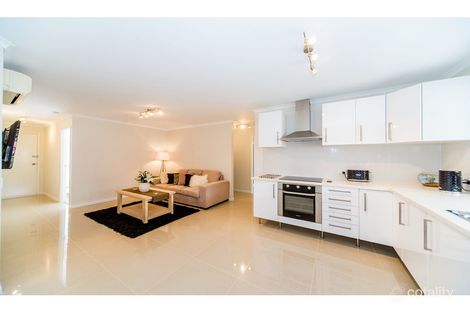 Property photo of 2/58 Village Way Oxenford QLD 4210