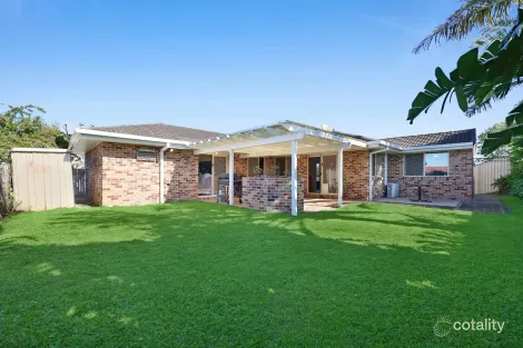 Property photo of 11 Range Court Arundel QLD 4214