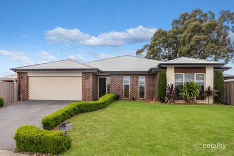 Property photo of 3 Bonney Place Kilmore VIC 3764