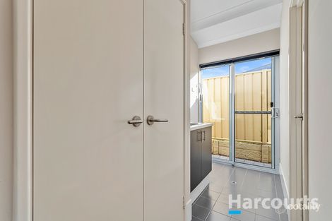 13b Thompson Dr, Wanneroo, WA 6065