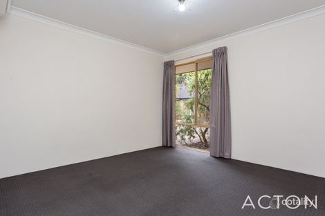 Property photo of 1/15 Moore Gardens Kardinya WA 6163