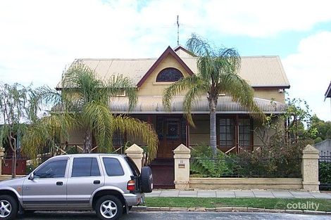 11 Solomon St, Fremantle, WA 6160